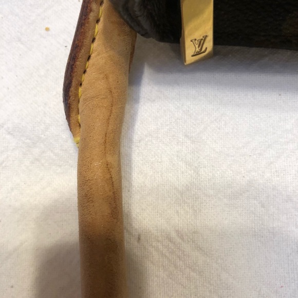 Louis Vuitton Monogram Looping GM - Picture 13 of 15